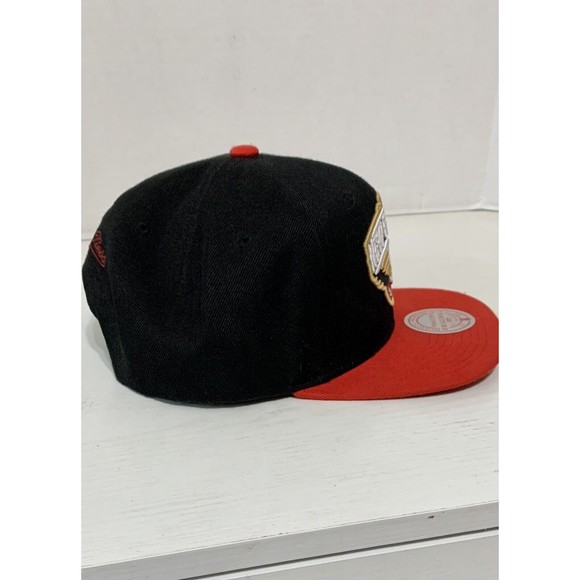 New Orleans Pelicans Mitchell & Ness NBA Black / Red Snapback Hat Cap New - Picture 5 of 9